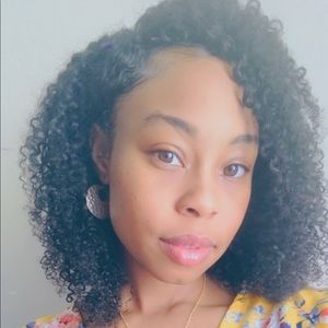 Meet your Posher, Javanna